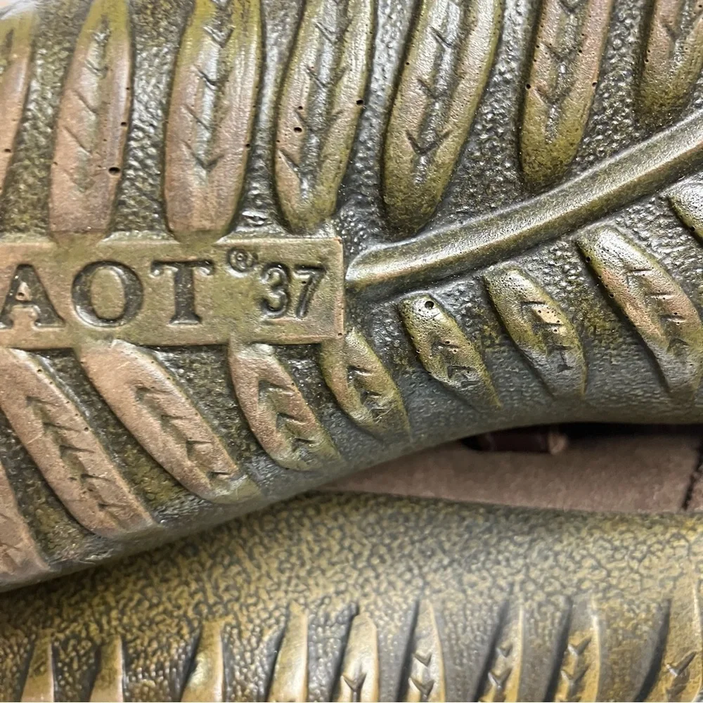 Naot Matai mary Jane‎ style shoes brown & gold leather size 37 - Picture 6 of 6